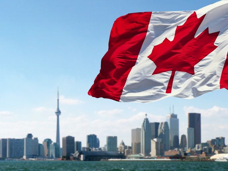 Canadian ETF Issuer 3iQ to Work With Coinbase to Offer ETH Staking in Its Funds