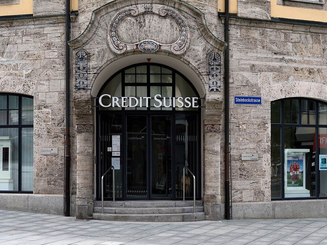 Buildings no LinkedIn: Credit Suisse compra da LOG galpões para