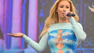 TEL AVIV, ISRAEL - JUNE 10: Iggy Azalea performs at the Tel Aviv Pride Parade on June 10, 2022 in Jerusalem, Israel. The annual Pride Parade draws thousands of people from around the world and across Israel. According to a 2019 report it is the largest pride parade on the continent of Asia. (Photo by Alexi Rosenfeld /Getty Images)