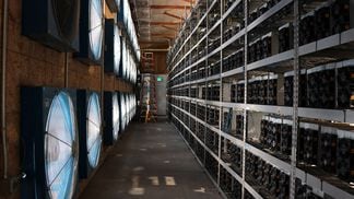 Mining rigs (Eliza Gkritsi/CoinDesk)