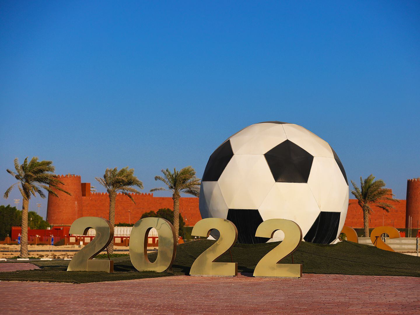 FIFA-EA at loggerheads ahead of Qatar 2022 World Cup: FIFA unveils new Web  3.0 World Cup games, while EA predicts 2022 winners