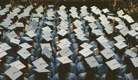 Graduation hats  (Joshua Hoehne/UnSplash)