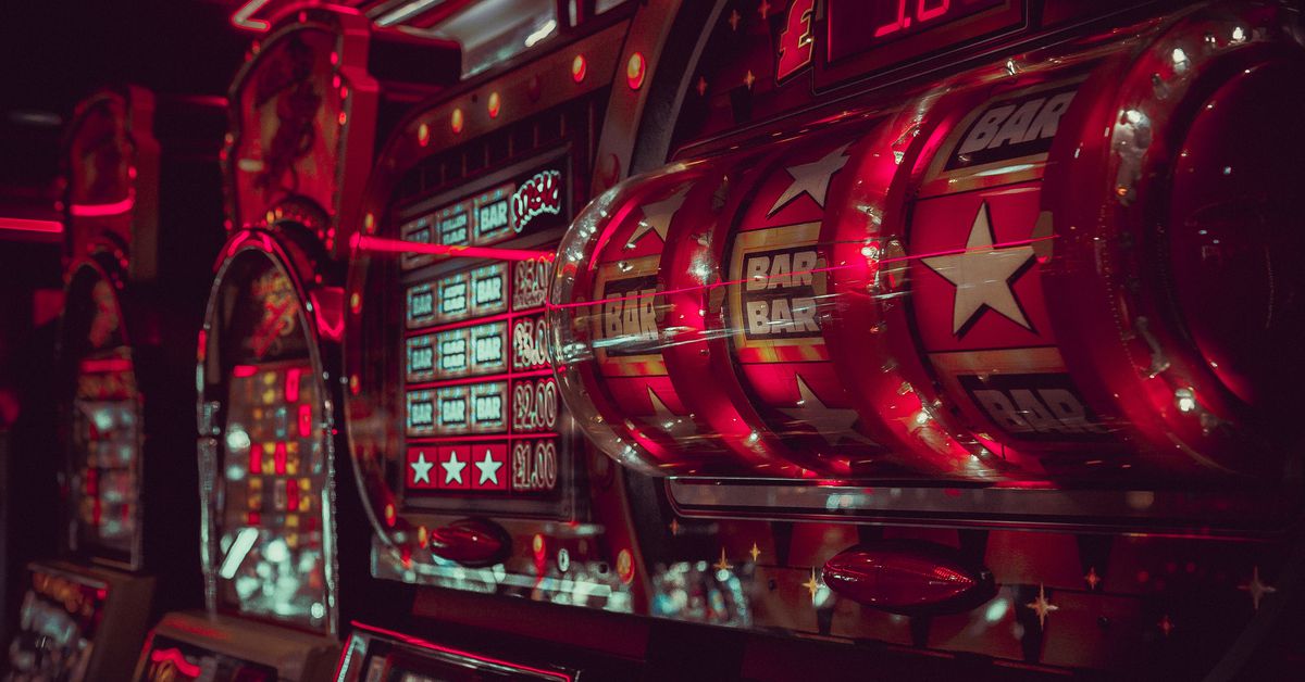 Crypto Casino Founder Apologizes for Gambling Away Investor Funds