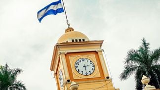 El Salvador's flag (Getty Images)