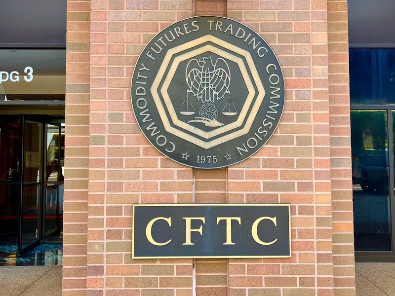 U.S. CFTC Warns About Clearing Derivatives Tied to Digital Assets