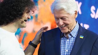 Sam Bankman-Fried and Bill Clinton at Crypto Bahamas conference in Nassau in April 2022 (Danny Nelson/CoinDesk)