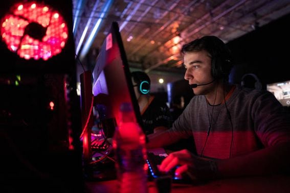 Gaming (Leon Neal/Getty Images)
