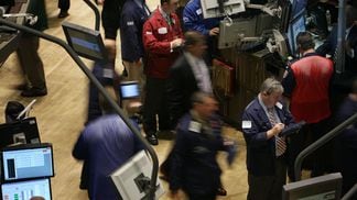 Traders on the floor of the New York Stock Exchange (Shutterstock)
