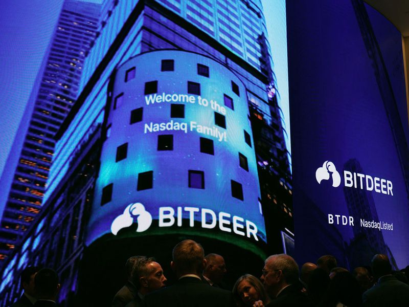 Bitcoin Miner Bitdeer to Buy ASIC Chip Designer Desiweminer for $140M in All-Stock Deal