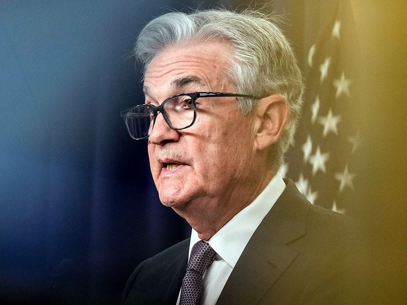 Bitcoin Hovers Below $27K as Fed Chair Powell Makes Modestly Dovish Comments