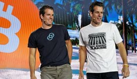 Tyler Winklevoss and Cameron Winklevoss (L-R), creators of crypto exchange Gemini Trust Co., say they gave $1 million each to the Trump campaign. (Joe Raedle/Getty Images)
