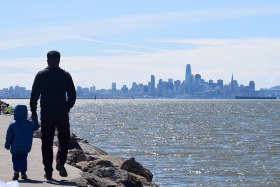 San Francisco as seen from Alameda Island (Phil DuFrene/Unsplash)