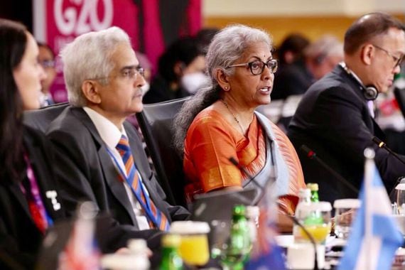 Shaktikanta Das, Governor, Reserve Bank of India (left) and Nirmala Sitharaman, Indian Finance Minister at the G20 Annual Meetings, in Washington DC in October 2022. (Indian Ministry of Finance)