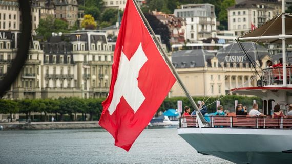 Obligate is a fully regulated platform in Switzerland. (Stephen Leonardi/Unsplash)