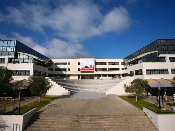 University of Nicosia (nicosia.sgul.ac.cy)